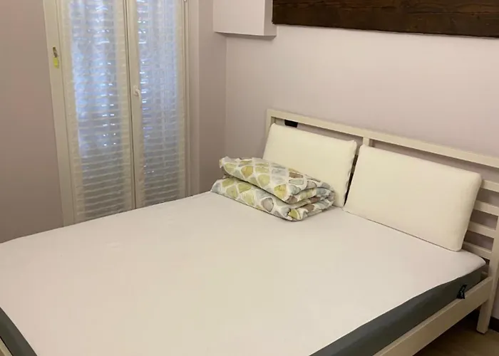 Pasteur Flat Mediolan