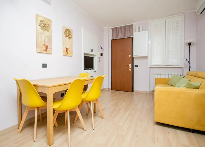 Pasteur Flat