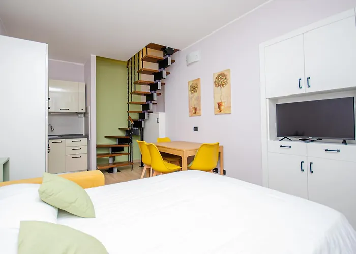 Pasteur Flat *