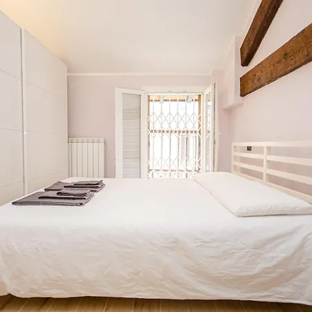 Pasteur Flat شقة
